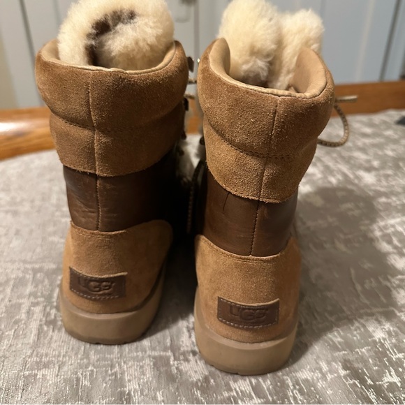 UGG  Viki Waterproof Lace Up  Boots US Sz 7.5 Brown Leather & Shearling - Picture 6 of 9